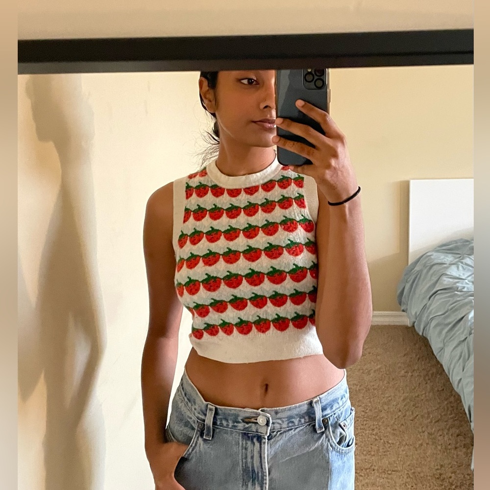 LEVI’S Strawberry Vest